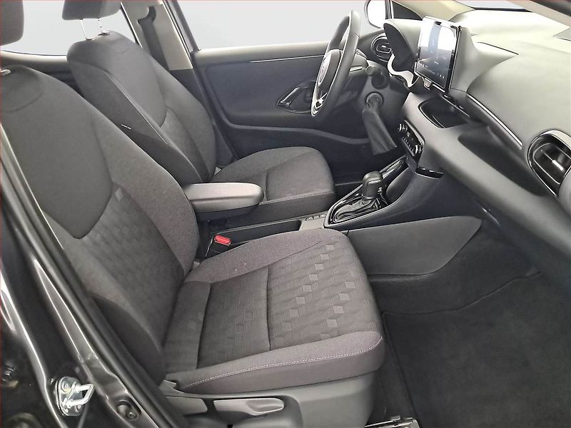 Toyota Yaris (2025) 1.5 VVT-i Hybrid - fotka 9 z 17