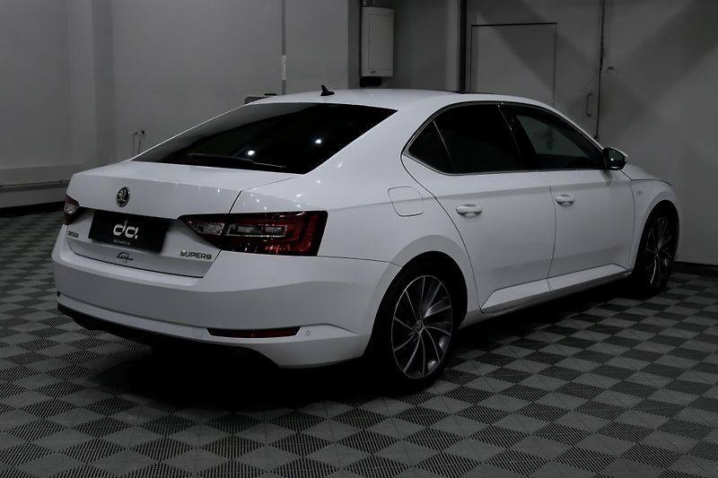 Škoda Superb 3 2.0 TDI 140 kW DSG L&K - fotka 5 z 49