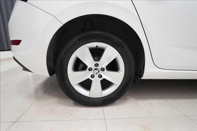 Škoda Scala 1,0 TSI STYLE 1. MAJITEL ČR - fotka 35 z 36