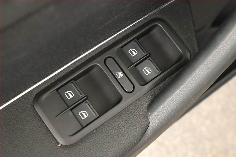 Škoda Yeti (2010) Elegance 1.2 TSI, Automat - fotka 9 z 16
