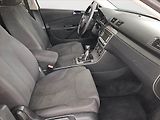 Volkswagen Passat (2007) 2.0 TDI, po STK, Tažné, Klima - náhled 9