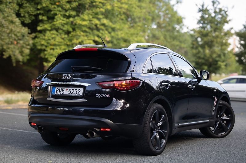 Infiniti QX70 Verze S, servisované, DVB-T - fotka 5 z 53