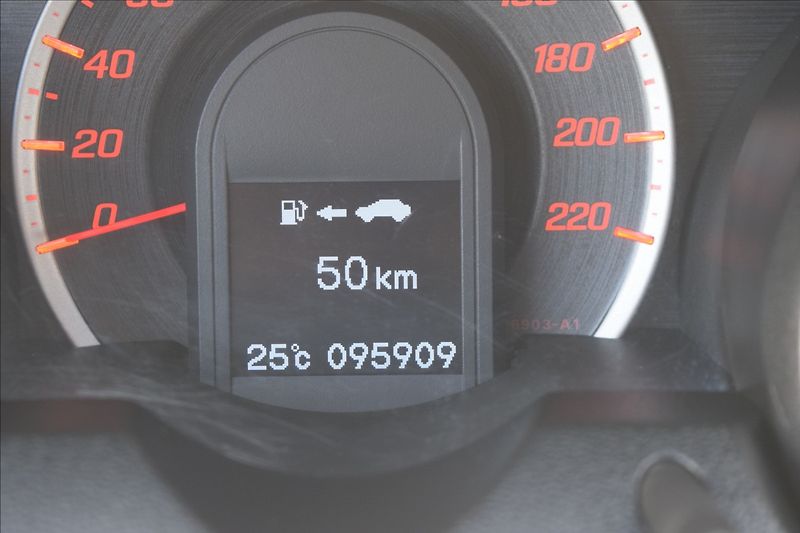 Honda Jazz 1,2 i 66KW ALU KLIMA NÍZKÉ KM - fotka 23 z 35