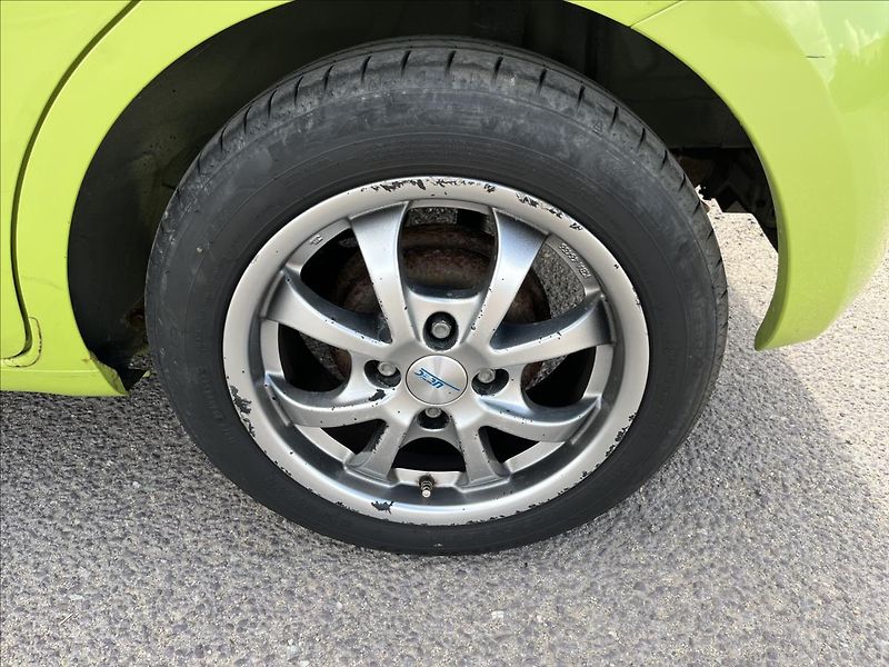 Nissan Micra 1,2 i KLIMA ALU  SERVIS - fotka 32 z 38