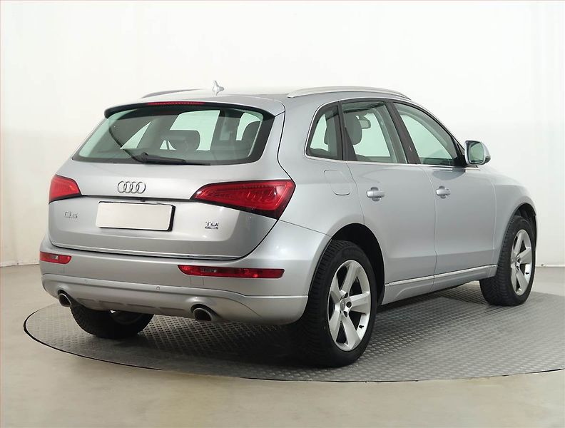 Audi Q5 (2014) basis 3.0 TDI - fotka 5 z 14