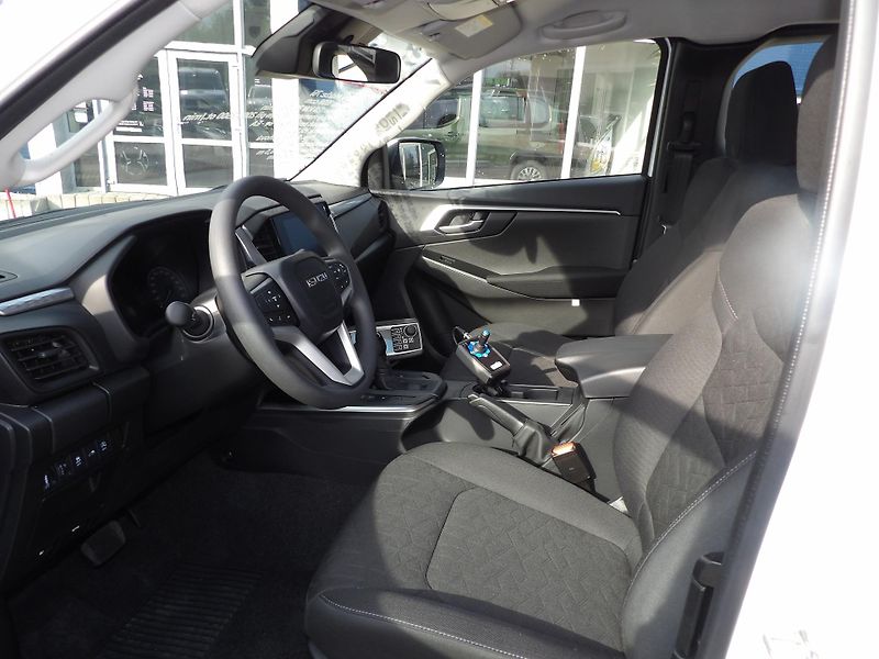Isuzu D-Max (2026) LS 2.2L 163K 4x4 8st. A/T - fotka 13 z 46