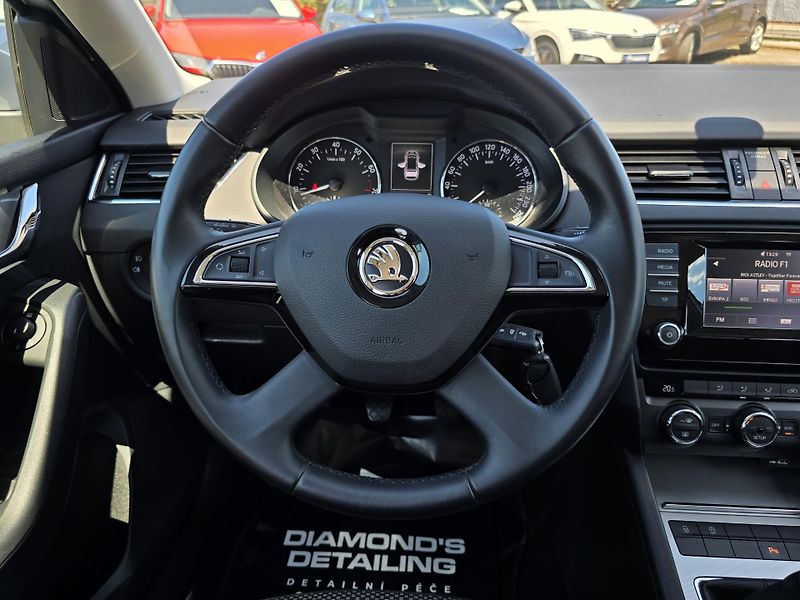 Škoda Octavia 1.2 TSI BOHATÁ VÝBAVA 66Tis Km - fotka 23 z 24