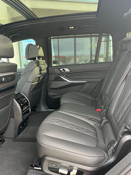 BMW X7 40ix Nezávislé Ventilace Masáž - fotka 17 z 27