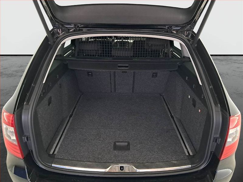 Škoda Superb (2014) 2.0 TDI, Automat, Navi, Xenony - fotka 14 z 19