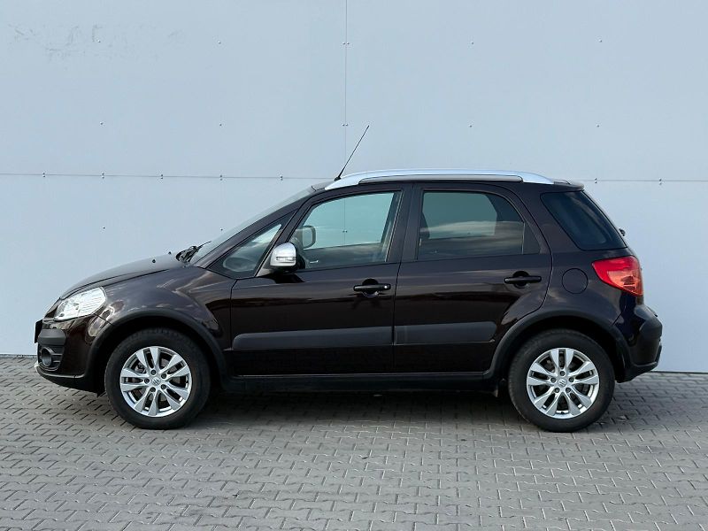 Suzuki SX4 1.6 VVT GLX 4x4 NAVI SE - fotka 3 z 30