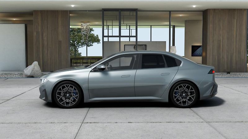 BMW Řada 3 i3 50 xDrive - fotka 5 z 14