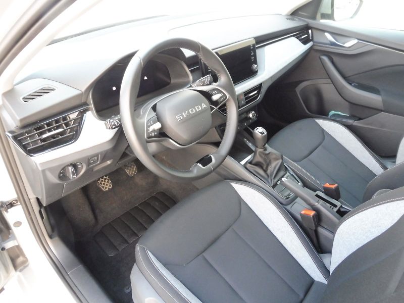 Škoda Scala (2025) Selection 1,0 TSI 85kW - fotka 6 z 29