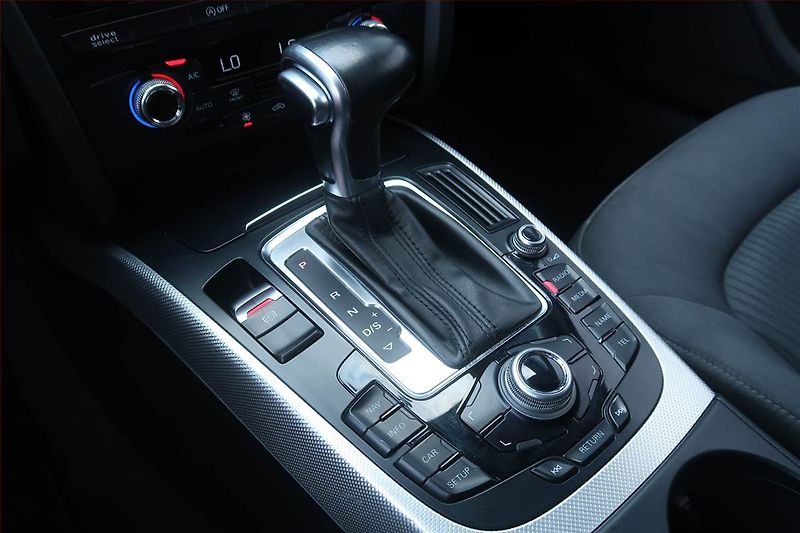 Audi A4 (2015) 2.0 TDI, Automat, Serv.kniha - fotka 13 z 23