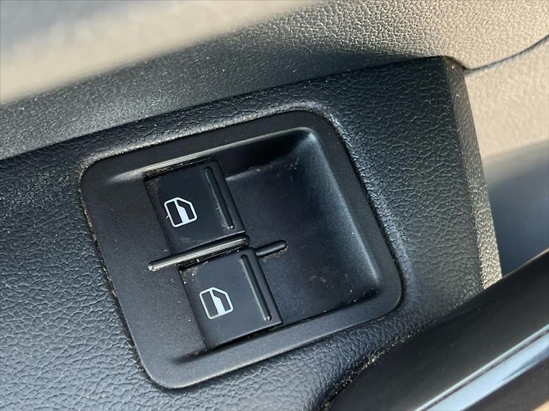 Volkswagen Caddy 1,4 TSi 92kW skříň MAXI - fotka 19 z 22