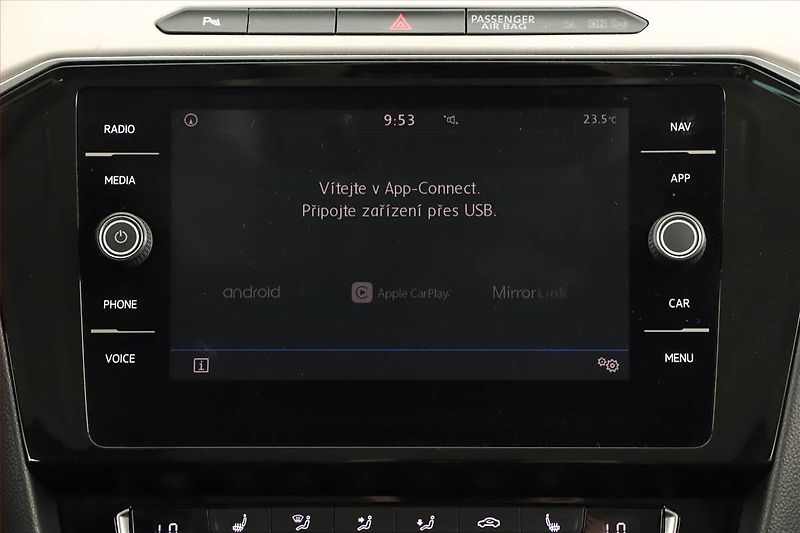Volkswagen Passat (2018) 2.0 TDI, Kůže, Navi, Tempomat - fotka 14 z 20