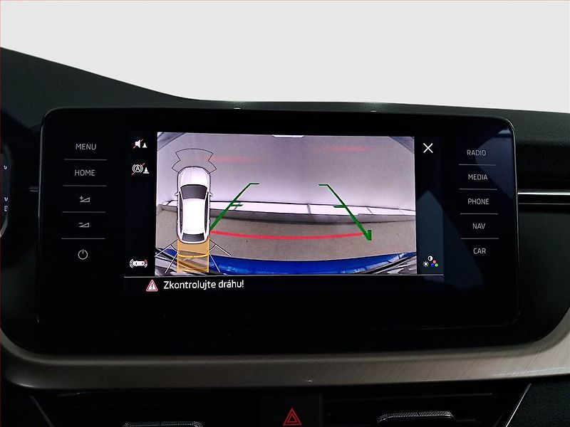 Škoda Scala (2020) 1.6 TDI, Navi, Tempomat - fotka 17 z 20