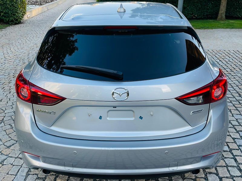 Mazda 3 2.0i AUTOMAT LED KAMERA VÝHŘEV - fotka 14 z 48