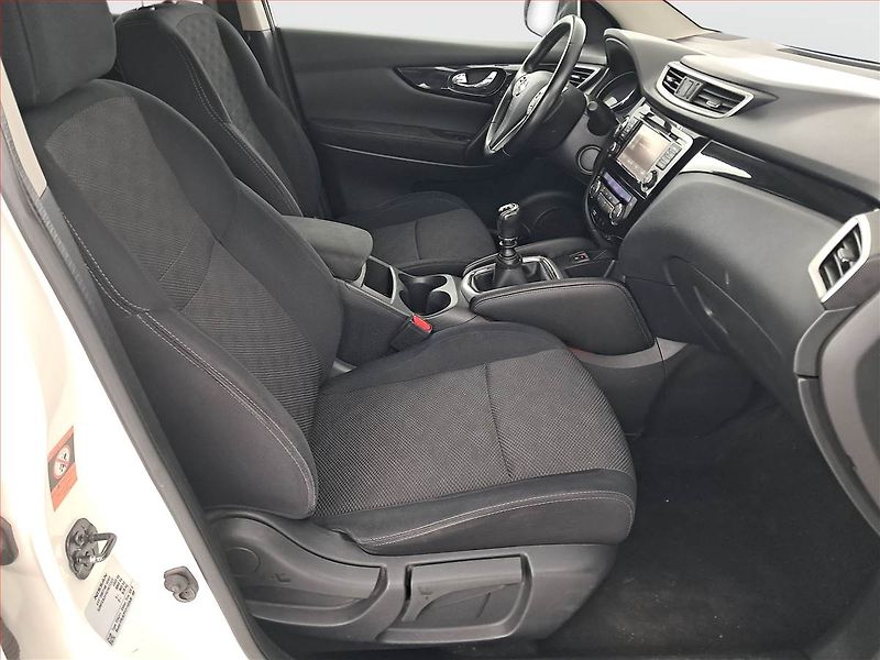Nissan Qashqai (2016) 1.2 DIG-T, Navi, Tempomat - fotka 9 z 24