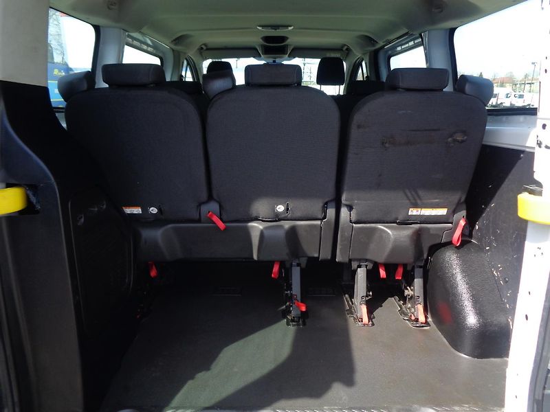 Ford Transit Custom 2,0 TDCI  L1H1 8MÍST BUS KLIMA - fotka 18 z 41