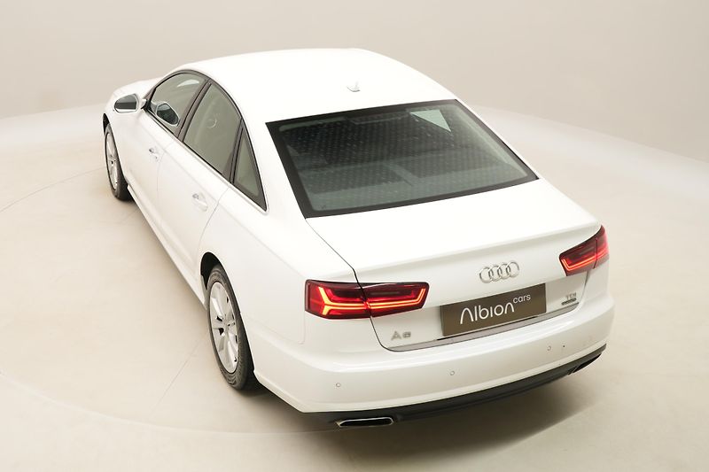 Audi A6 3.0TDI QUATTRO AUT CZ - fotka 17 z 47