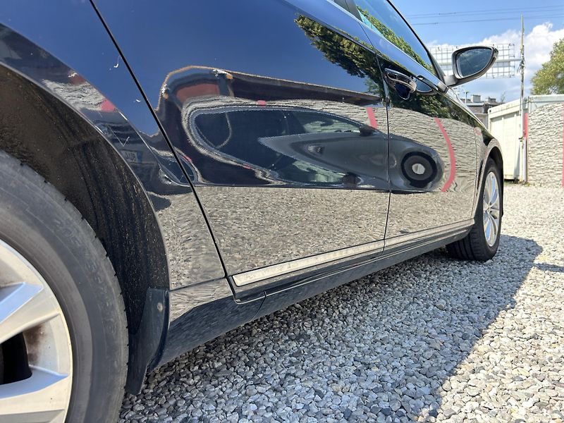 Volkswagen Passat (2014) 2.0 TDi 103 KW DSG - fotka 12 z 35