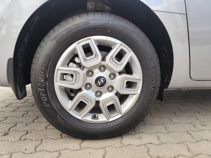 Hyundai Staria (2025) 1.6 HEV Tour 9míst SMART - fotka 6 z 9