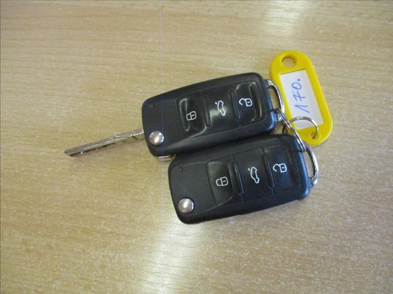 Škoda Fabia 1,2 TSi, klimatizace,serviska, - fotka 19 z 28