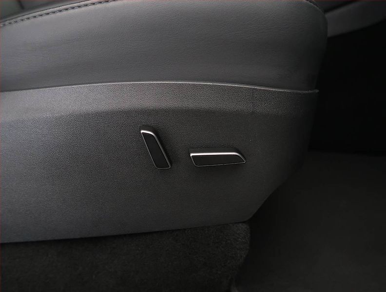 Tesla Model Y (2023) Long Range AWD 79kWh, SoH 92% - fotka 31 z 33