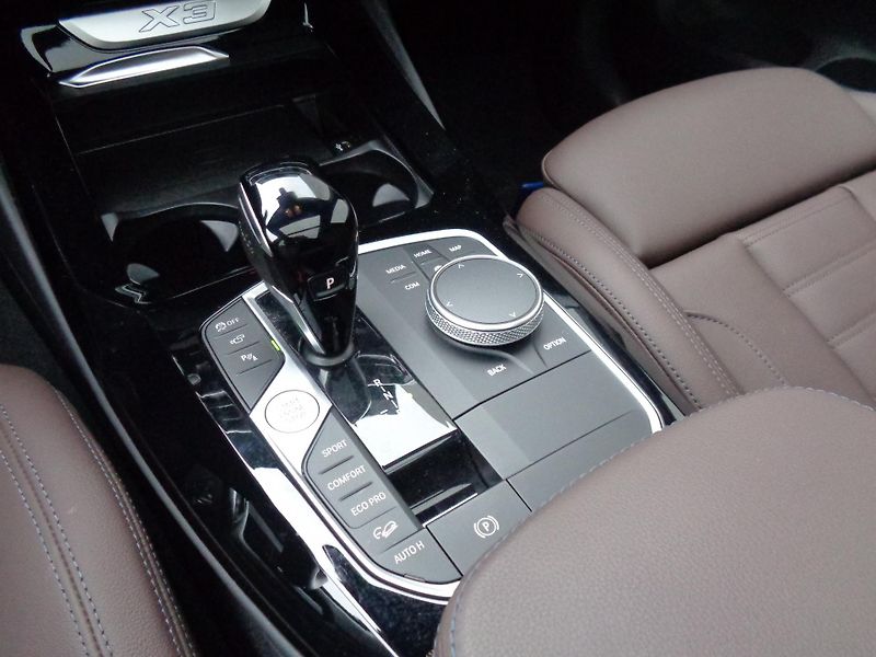BMW X3 xDrive 30d M-Sport - fotka 21 z 23