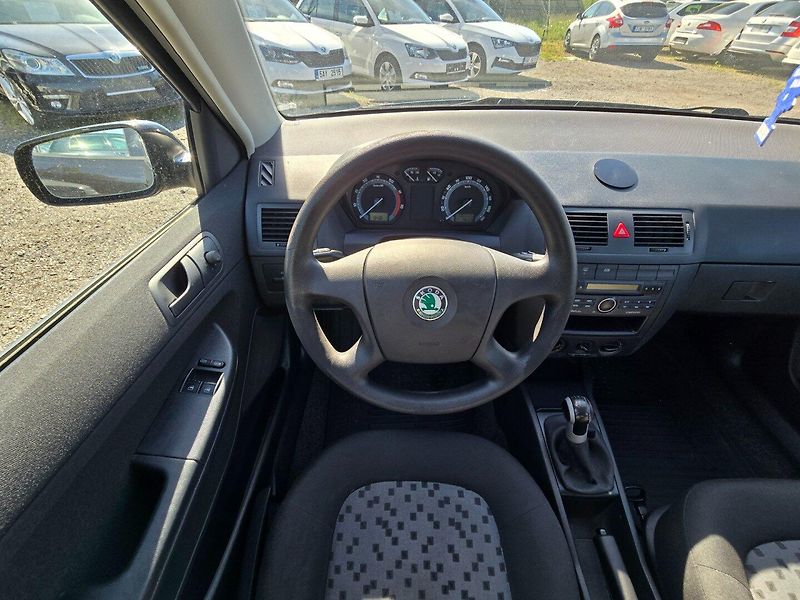 Škoda Fabia (2007) 1.4 MPi 59 KW Ambiente - fotka 14 z 23