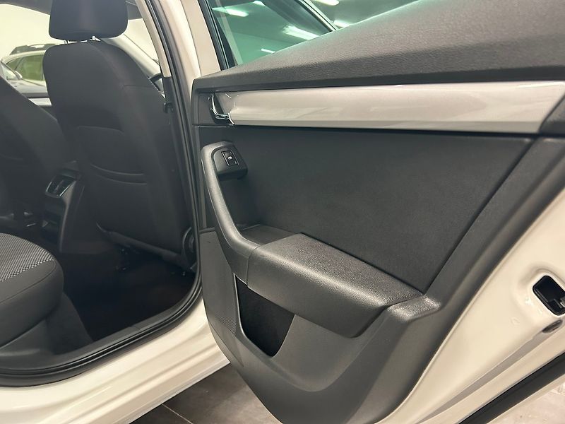 Škoda Octavia (2018) 1.4 G-Tec Ambition 2018 | Záru - fotka 28 z 71