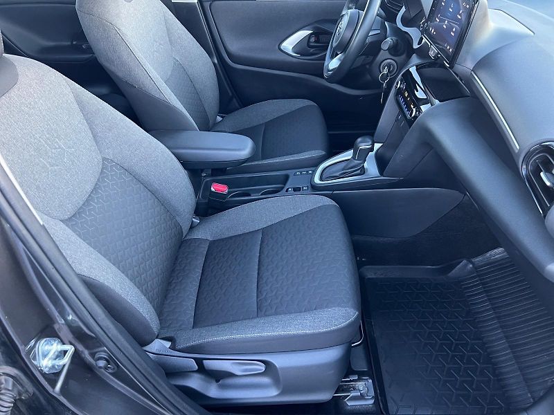 Toyota Yaris Cross (2023) HYBRID COMFORT TECH e-CVT 85kW - fotka 15 z 31
