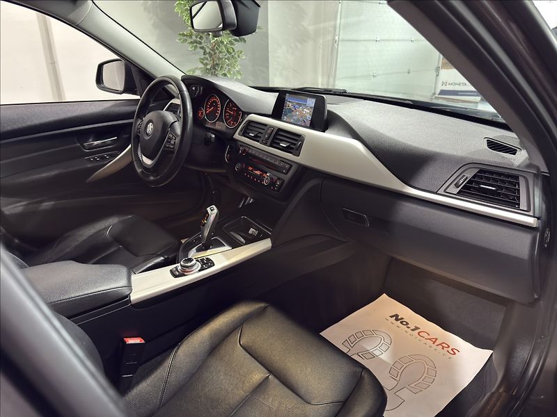BMW Řada 3 2,0   320i 135KW BI-XEN KŮŽE T - fotka 23 z 46