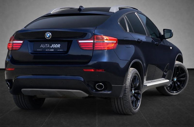 BMW X6 30d, Webasto, LED, HUD, Tažné - fotka 5 z 30