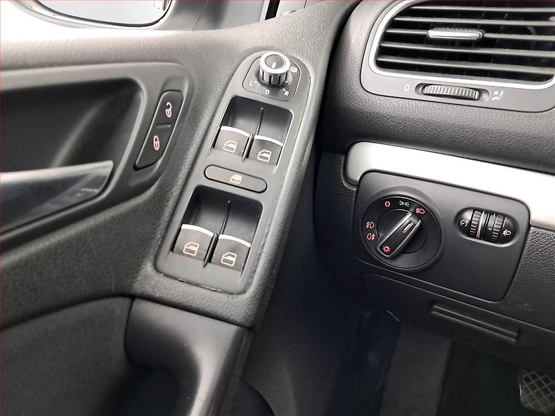 Volkswagen Golf (2009) 1.4 TSI, po STK, servisované - fotka 18 z 18