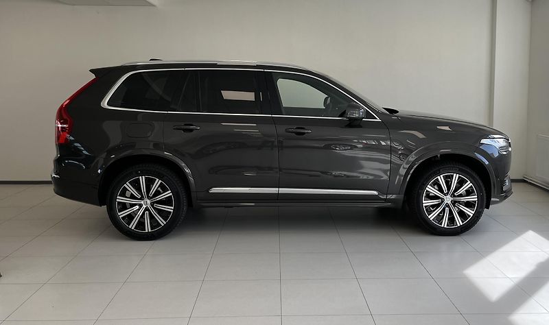 Volvo XC90 (2024) PLUS - fotka 5 z 10