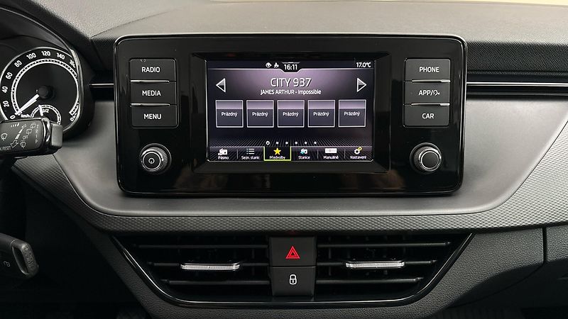 Škoda Scala 1.0 TSI Ambition - fotka 11 z 23