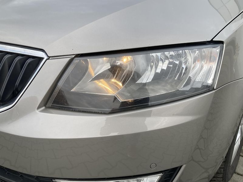 Škoda Octavia (2017) Combi TDI DSG hezký vůz! - fotka 21 z 28