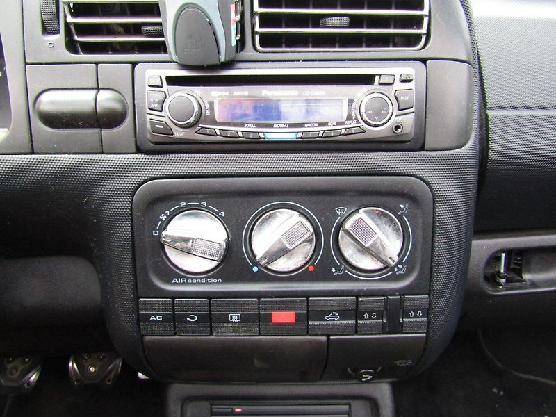 Volkswagen Golf (2001) 1.9 TDI 66kW TOP QUALITY - fotka 19 z 23