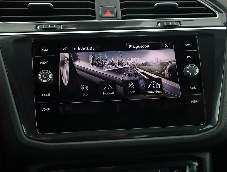 Volkswagen Tiguan (2018) R-Line 2.0 TDI - fotka 14 z 20