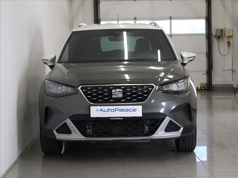 Seat Arona 1,0 TSi DSG Xperience 5L.Zár. - fotka 2 z 23