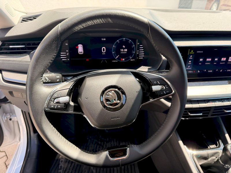 Škoda Octavia (2023) COM AMB TD 110/2.0 M6F - fotka 24 z 30