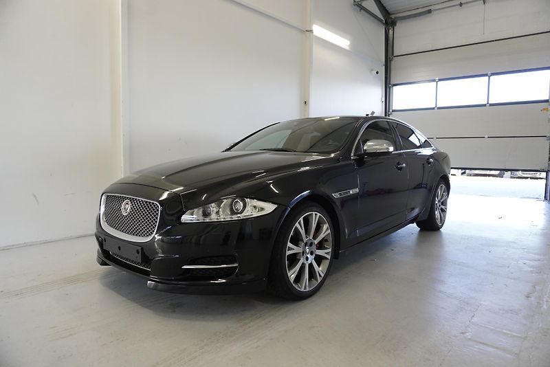 Jaguar XJ (2012) XJ  3,0D V6 AUTOMAT - fotka 1 z 39
