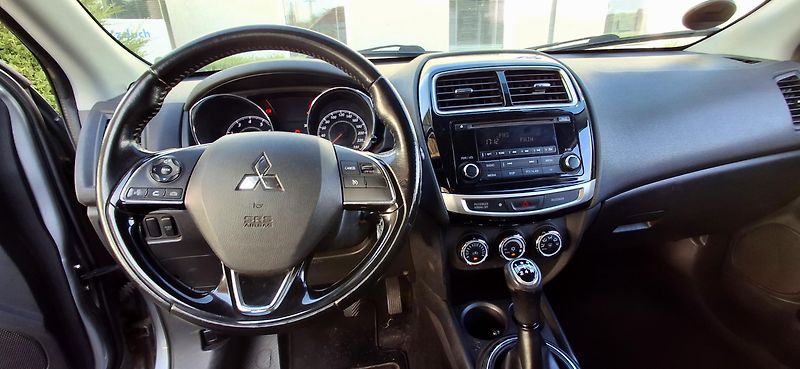 Mitsubishi ASX 1.6 MIVEC 86 kw - fotka 26 z 44