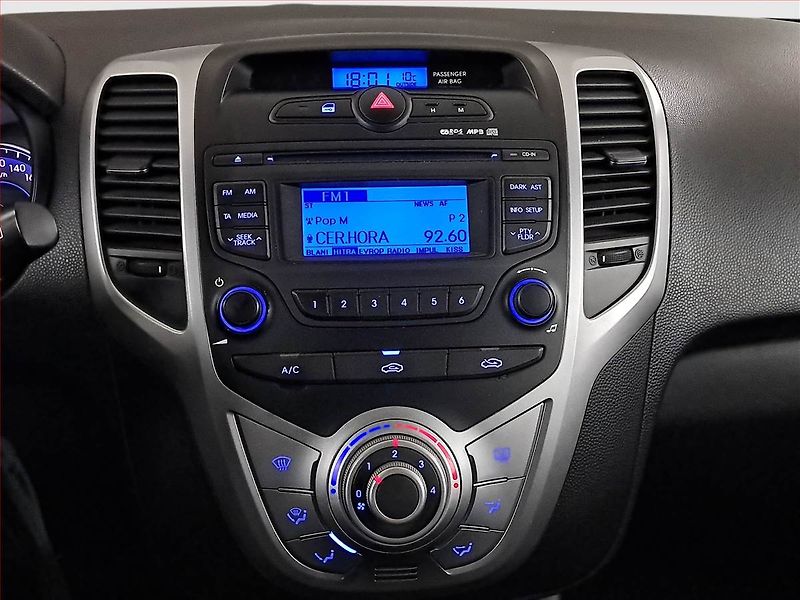 Hyundai ix20 (2013) 1.4 CVVT, LPG, Vyhř. sedaček - fotka 12 z 16