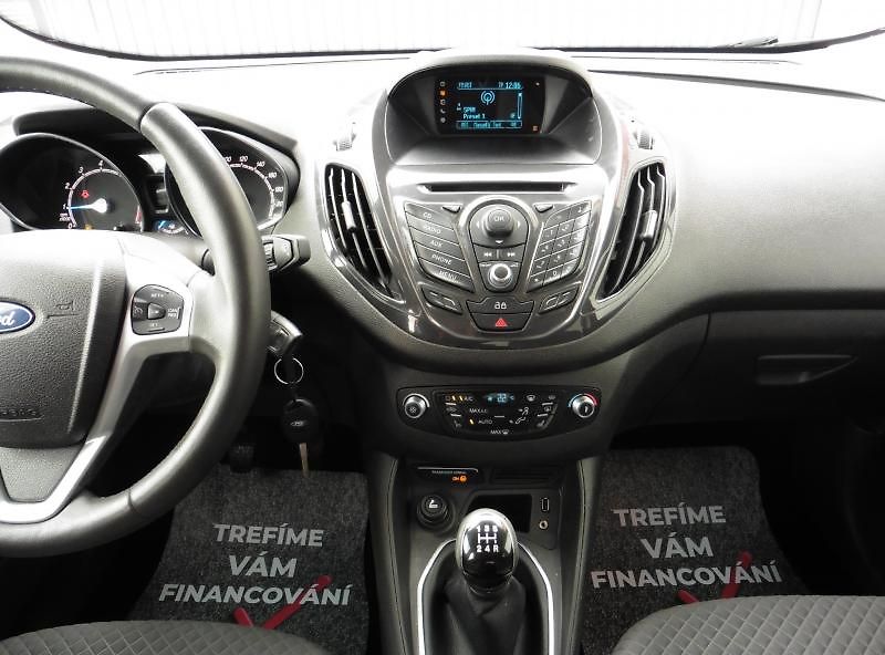 Ford Tourneo Courier 1,0 EcoBoost 74 kW - fotka 12 z 12