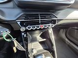 Peugeot 2008 (2026) ALLURE Turbo 100 MAN6 - náhled 17