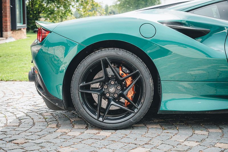 Ferrari F8 (2022) Tributo Special Tailor Made  - fotka 12 z 60