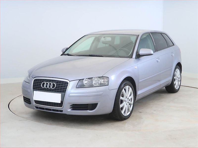 Audi A3 (2005) 1.6, po STK, v provozu - fotka 2 z 13