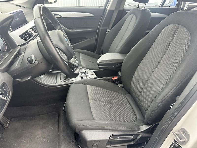BMW X1 sDrive18i - fotka 7 z 14
